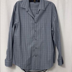Perry Ellis Blue and White Button Down Shirt Size L